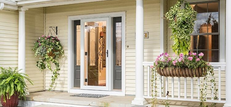 screen door installation in Woodcrest